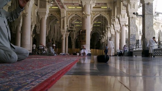 Memaksimalkan Manfaat Ibadah Umrah dengan Durasi yang Tepat bersama Yahya Tours